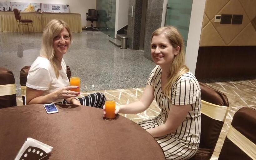 Отель Ten Square, India