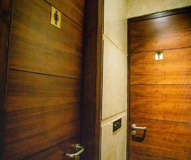 Отель Ten Square, India