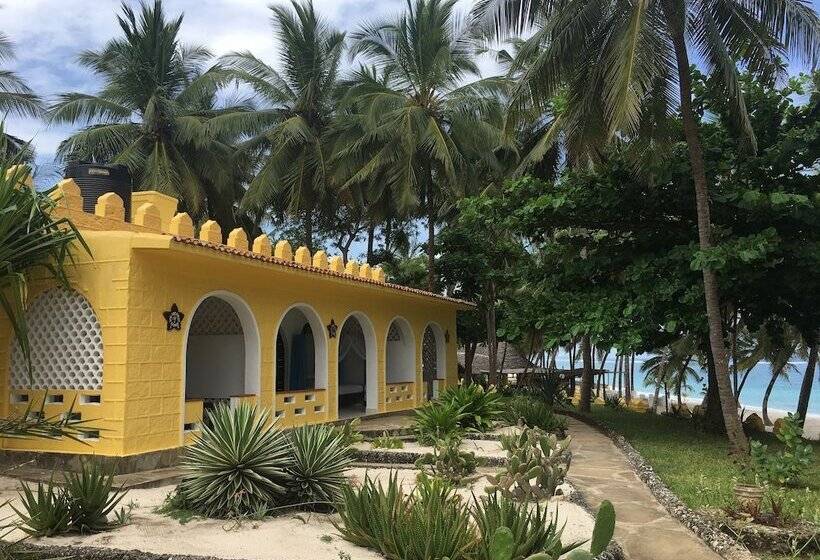 هتل The Coconut Beach Boutique Lodge & Spa