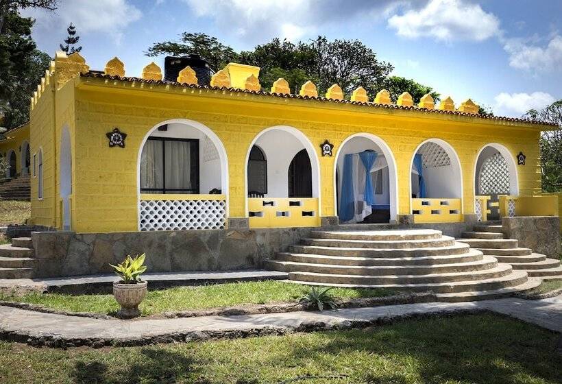 هتل The Coconut Beach Boutique Lodge & Spa