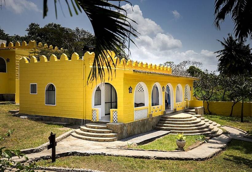 هتل The Coconut Beach Boutique Lodge & Spa