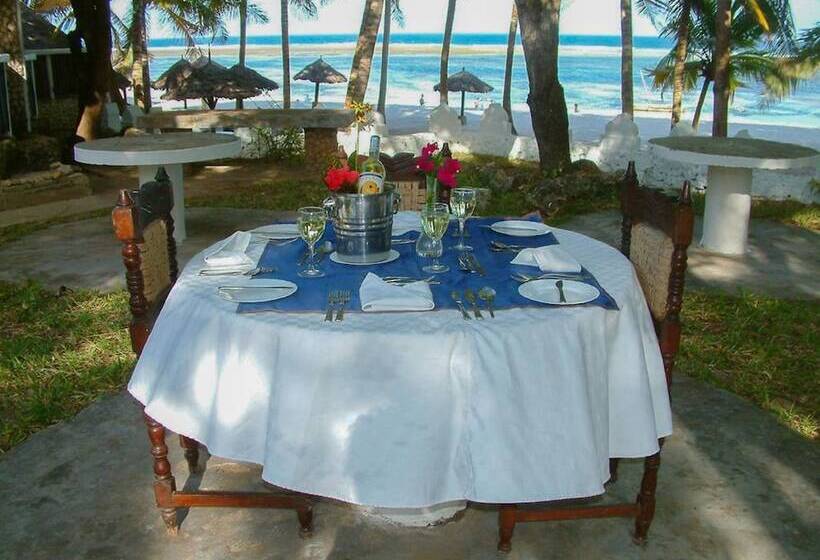 هتل The Coconut Beach Boutique Lodge & Spa