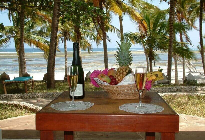 هتل The Coconut Beach Boutique Lodge & Spa