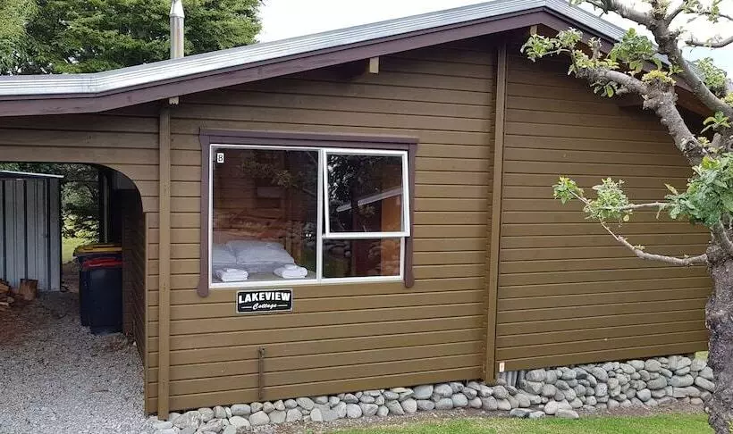 Lakeview Cottage