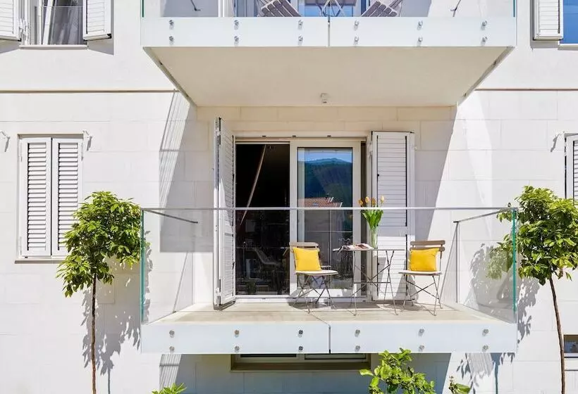 Maison W