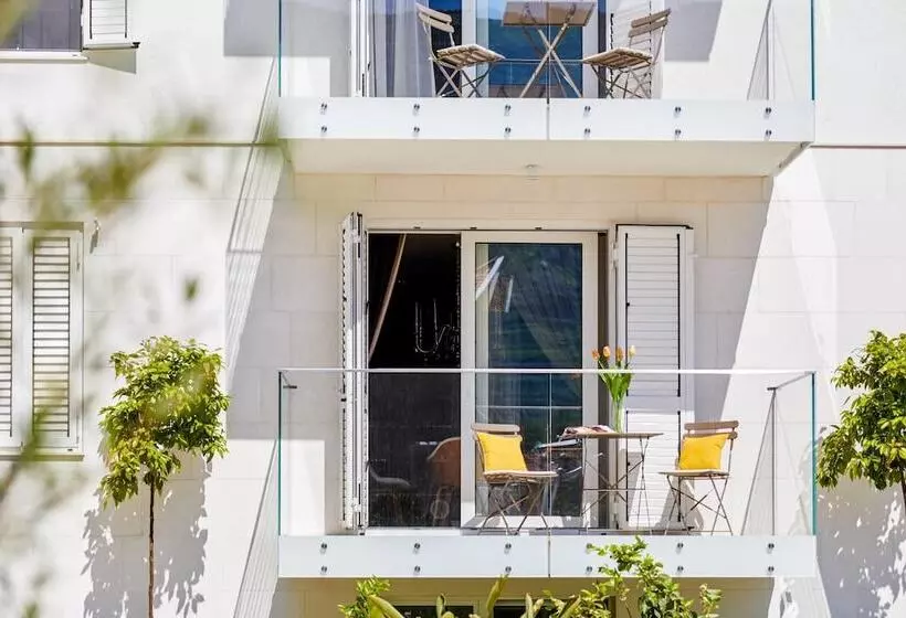 Maison W