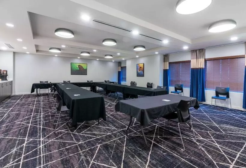 Microtel Inn & Suites By Wyndham Portage La Prairie