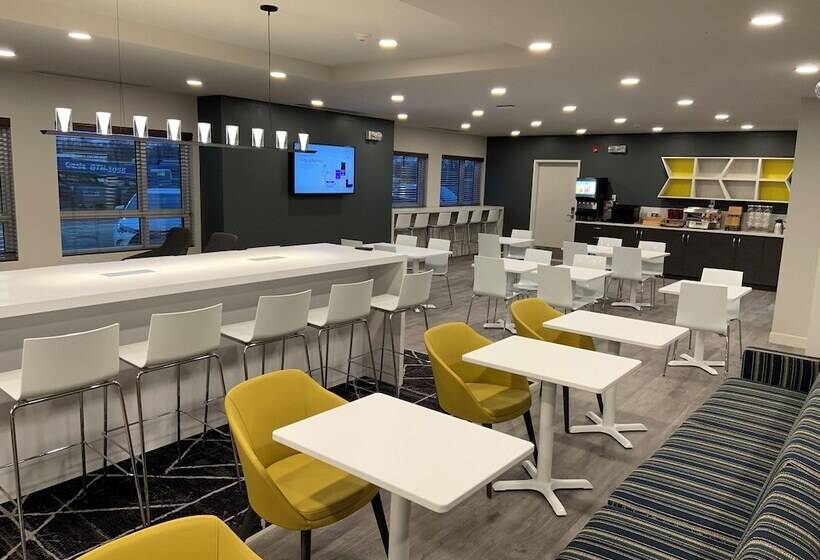 Microtel Inn & Suites By Wyndham Portage La Prairie