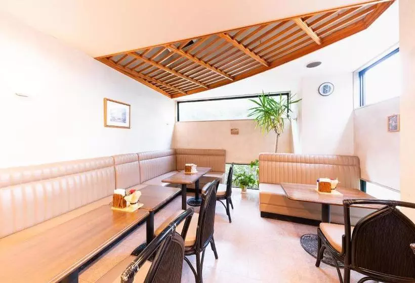 Oyo 648 Hotel Drake
