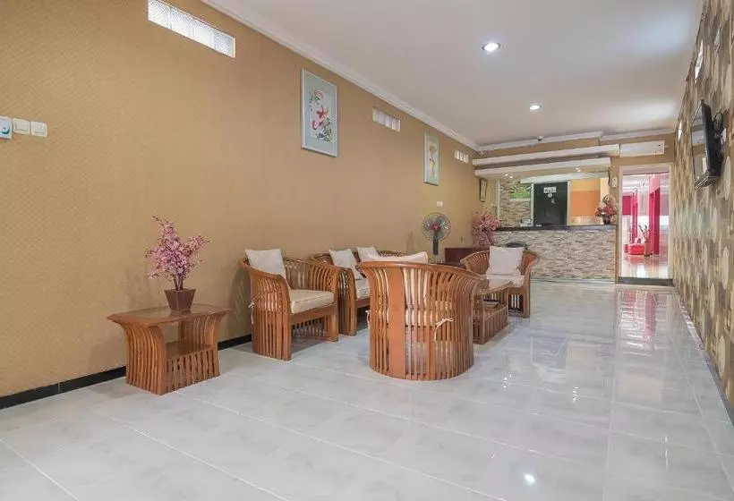 Majatalo Reddoorz Near Mt Haryono Semarang