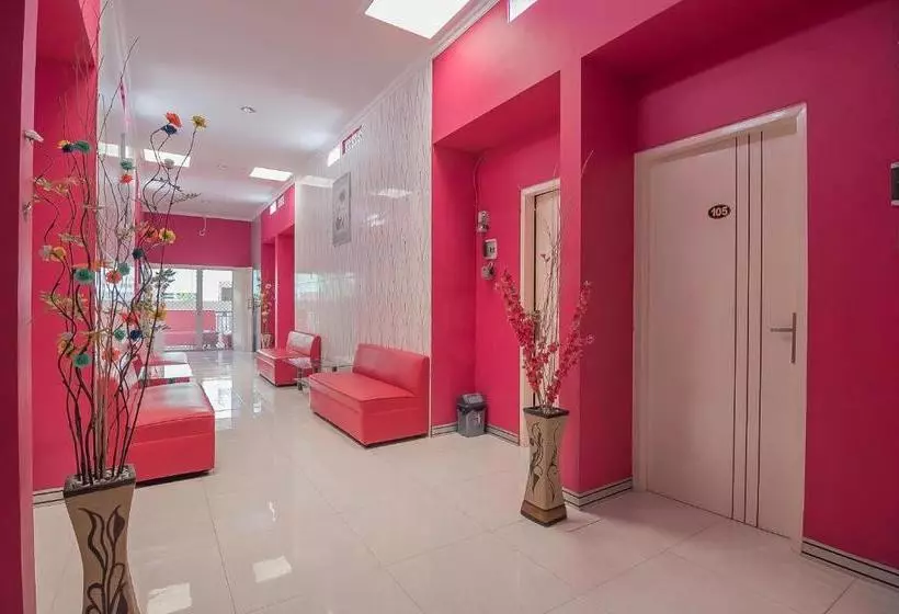 Majatalo Reddoorz Near Mt Haryono Semarang