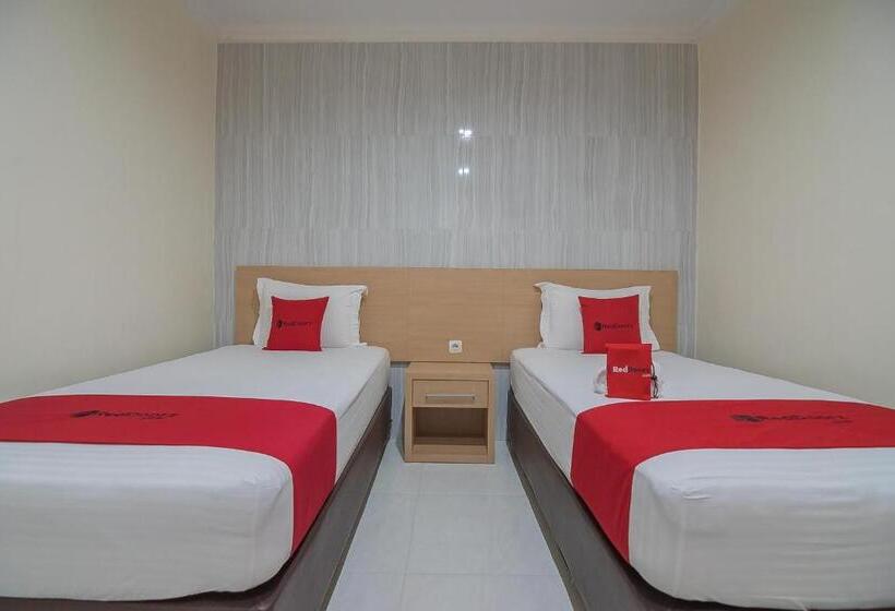 بنسيون Reddoorz Near Mt Haryono Semarang
