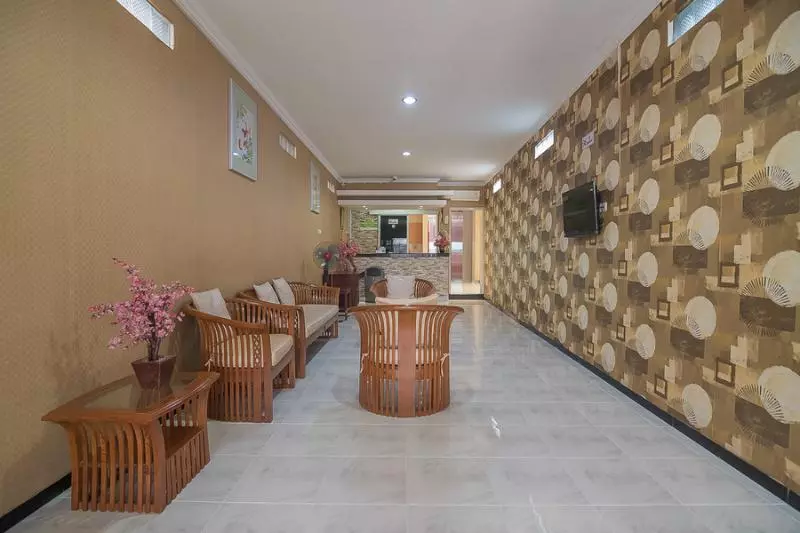 Majatalo Reddoorz Near Mt Haryono Semarang