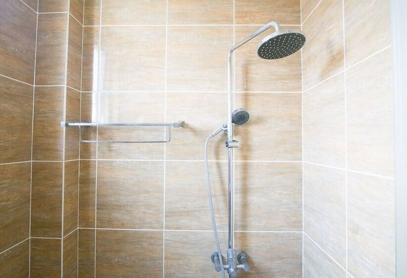 Pensjonat Reddoorz Plus Near Discovery Shopping Mall Bali