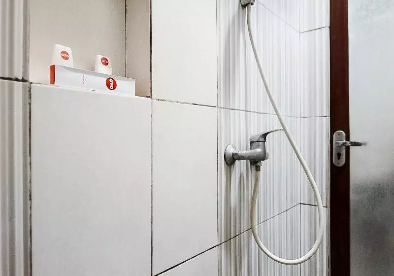 ユースホステル Best By Oyo Rooms