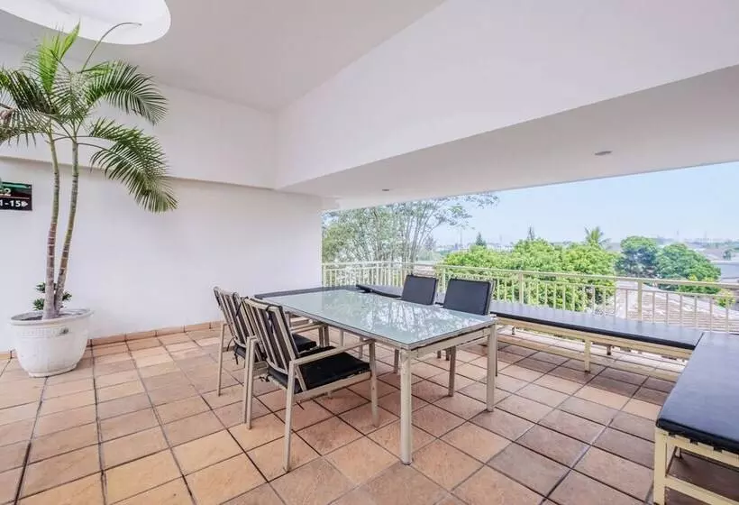 ユースホステル Micasa Residence By Oyo Rooms