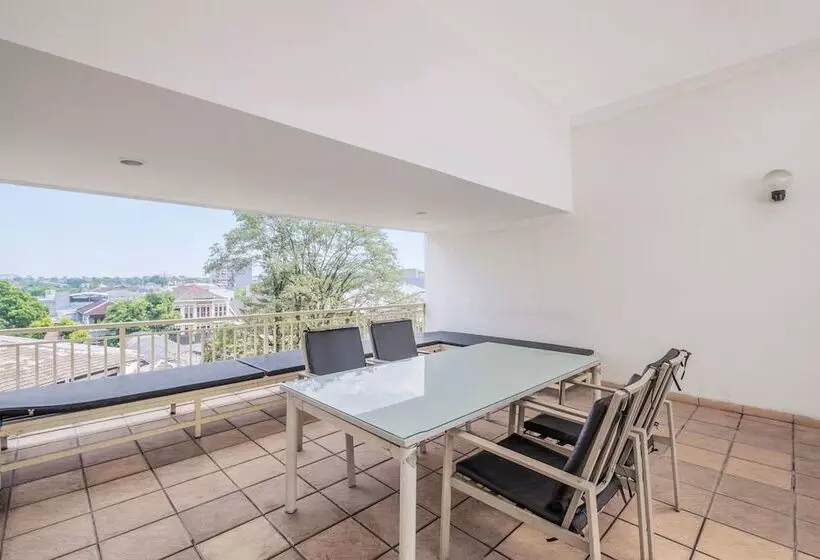 ユースホステル Micasa Residence By Oyo Rooms