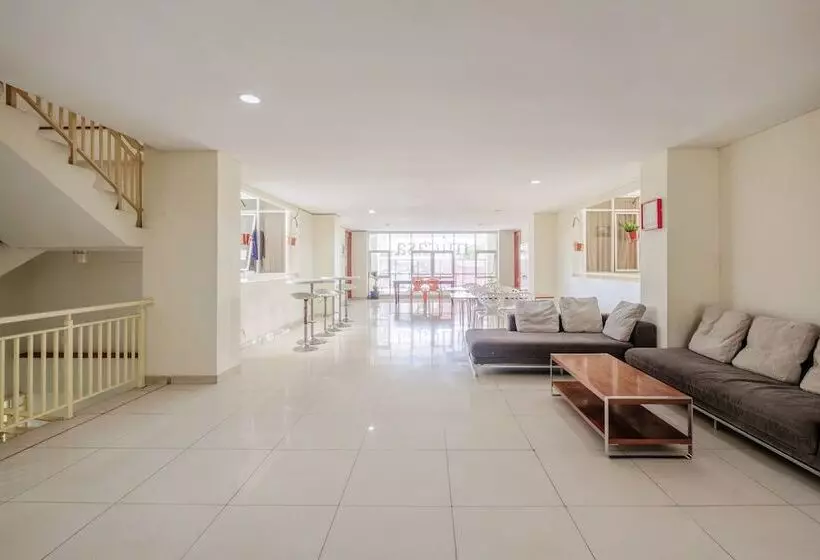 ユースホステル Micasa Residence By Oyo Rooms