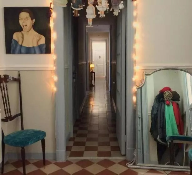 تختخواب و صبحانه Maison Decò