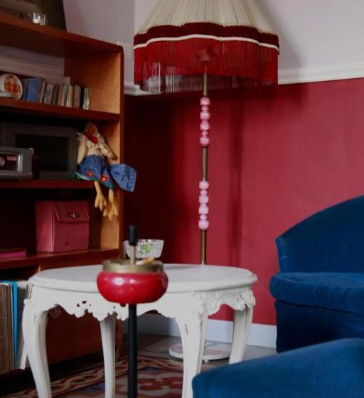 تختخواب و صبحانه Maison Decò