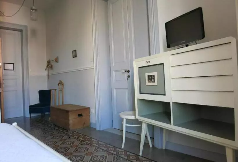 تختخواب و صبحانه Maison Decò