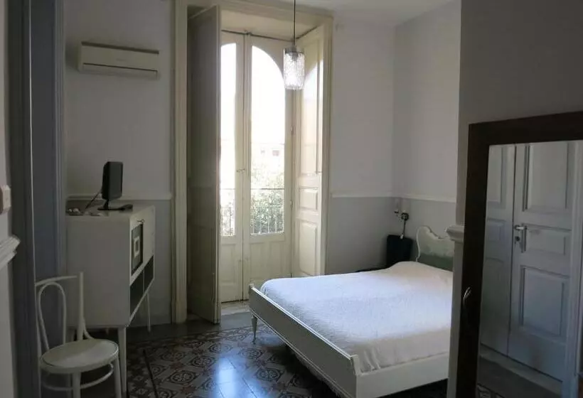 تختخواب و صبحانه Maison Decò