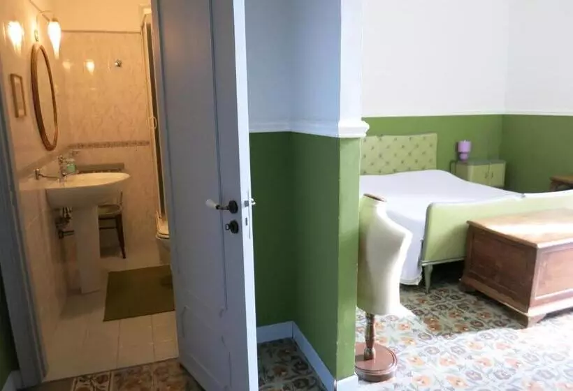 تختخواب و صبحانه Maison Decò