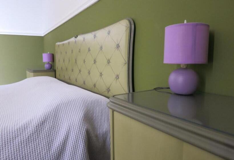 تختخواب و صبحانه Maison Decò