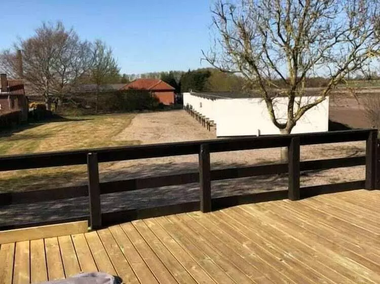 簡易ホテル Døstrup Landevejskro & Motel