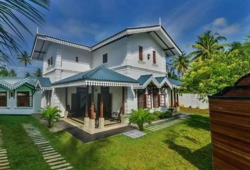 ホテル Headman House Antique Villa A Seaside Royal Stay