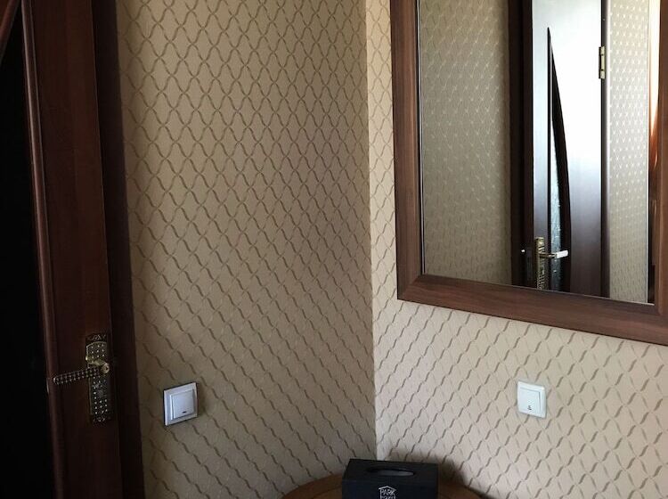 هتل Park House Taldykorgan