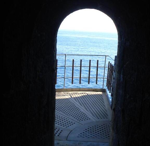 فندق ريفى Sostio A Levante