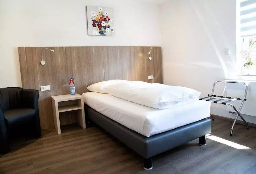 Sevendays Hotel And Boardinghouse Kirchheim