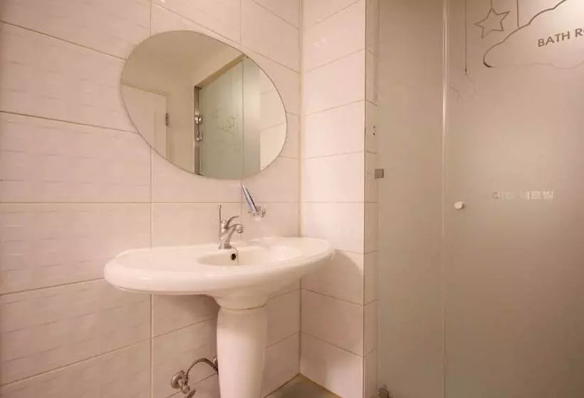 Jeonju Cherevill Motel