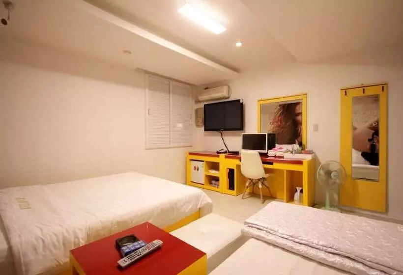 Jeonju Cherevill Motel