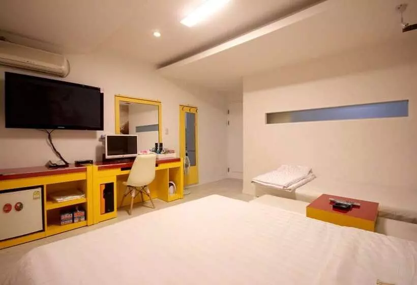 Jeonju Cherevill Motel