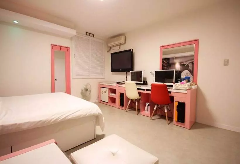 Jeonju Cherevill Motel