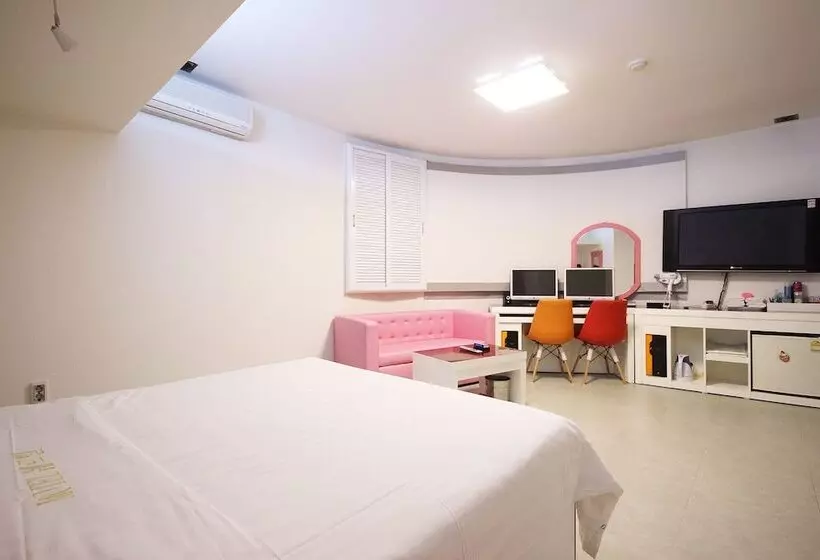 Jeonju Cherevill Motel