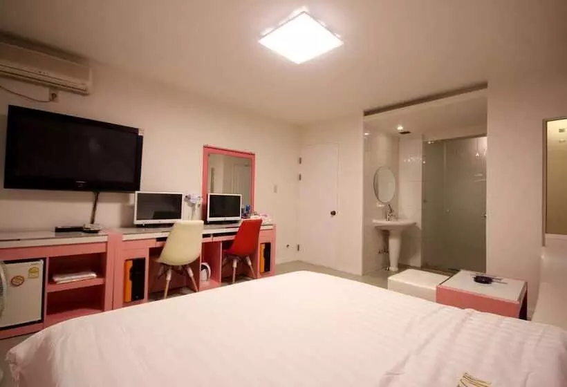 Jeonju Cherevill Motel