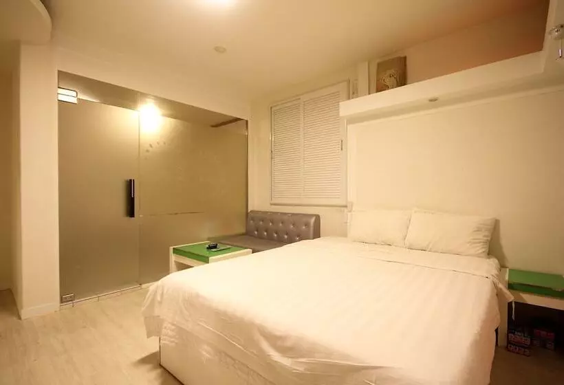 Jeonju Cherevill Motel