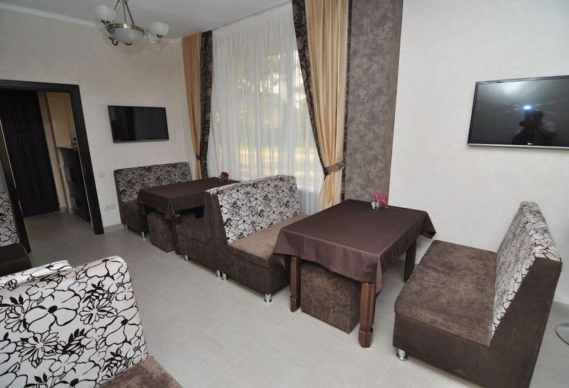 פנסיון Guest House Helena