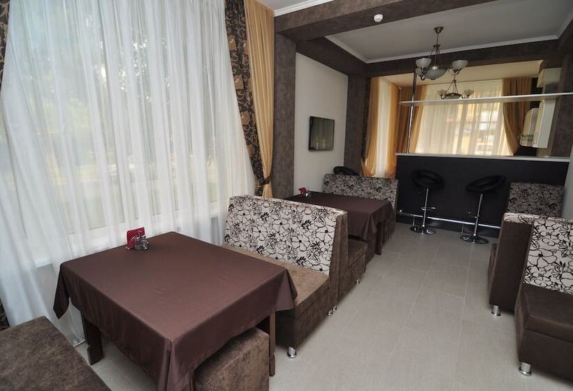 פנסיון Guest House Helena