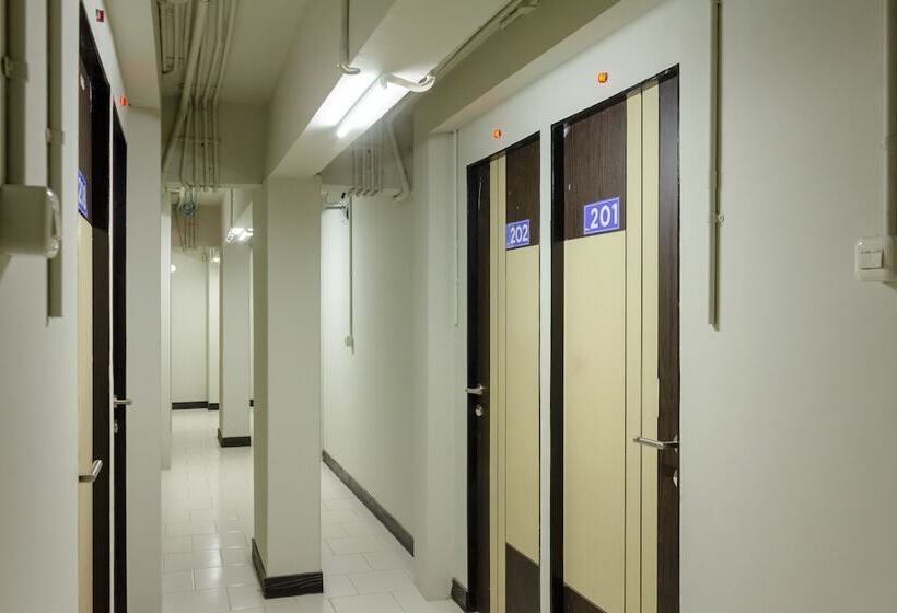 پانسیون Kamar Keluarga Mahkota 8 By Oyo Rooms