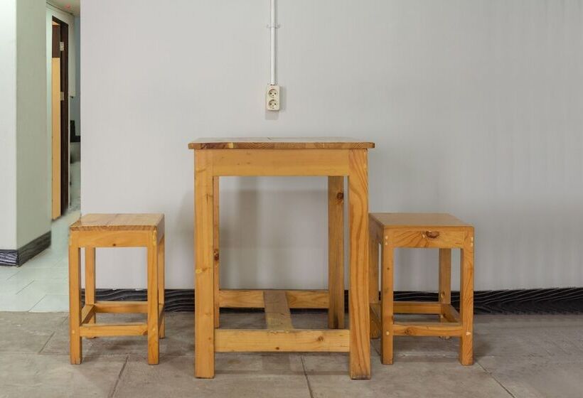 پانسیون Kamar Keluarga Mahkota 8 By Oyo Rooms