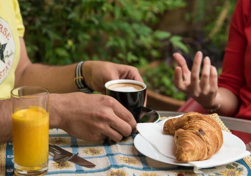 הוסטל Mosaic Home