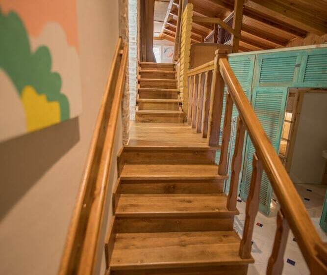 הוסטל Mosaic Home