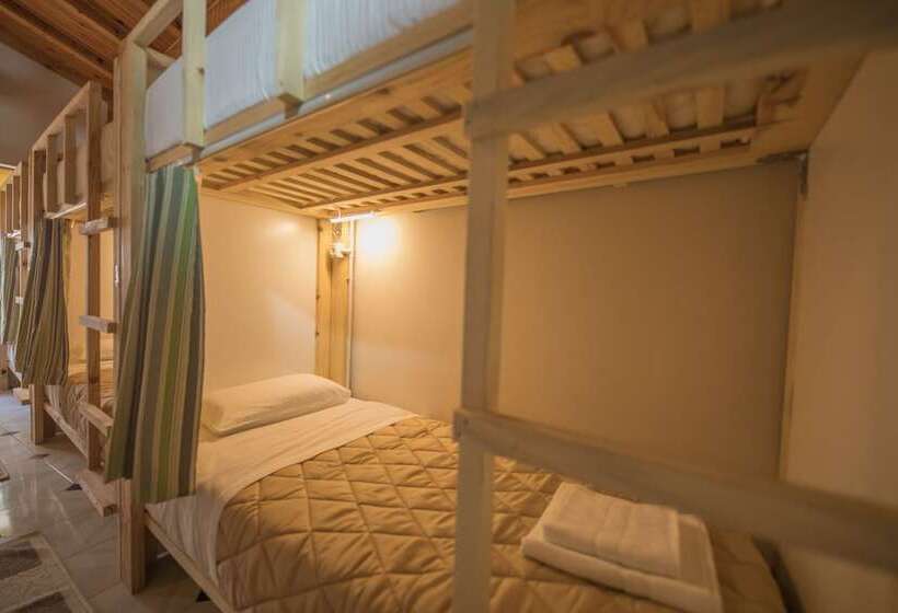 הוסטל Mosaic Home