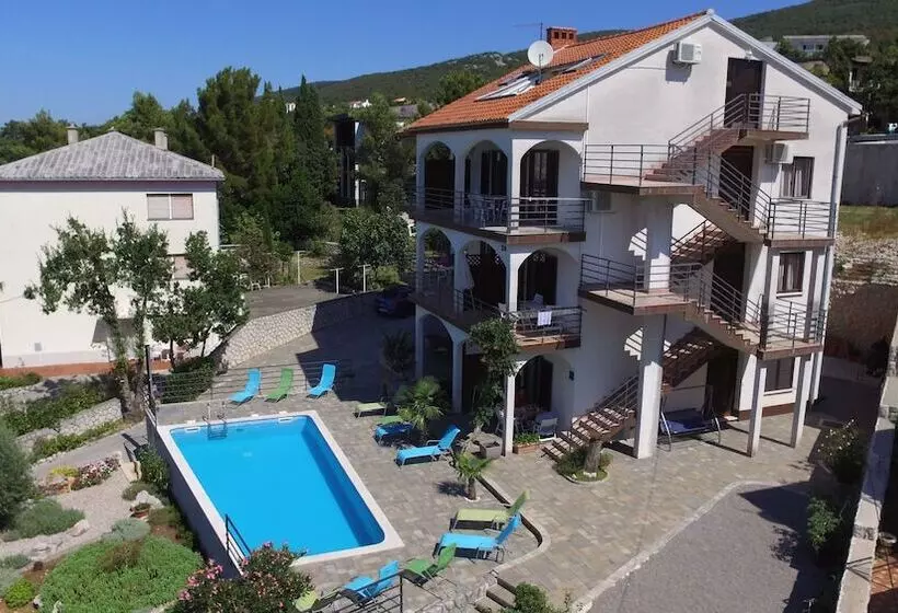 Apartments Lounger Frkovic