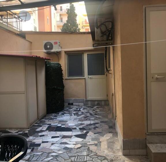 تختخواب و صبحانه Beauty House