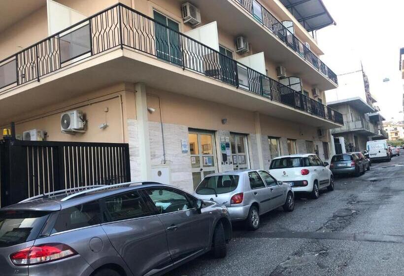 تختخواب و صبحانه Beauty House